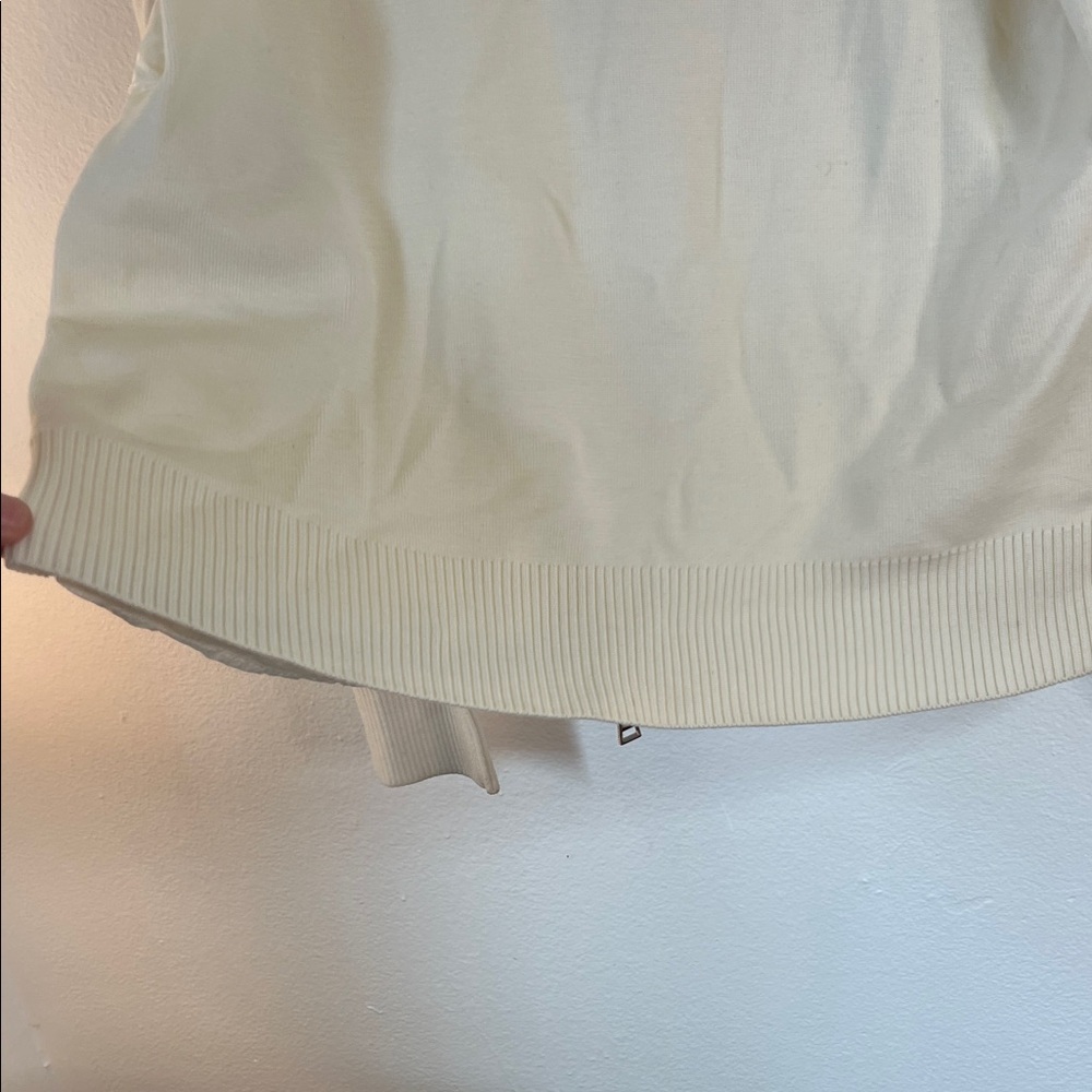 Moncler Women's Off-White Puffer Jacket - large - Picture 9 of 14